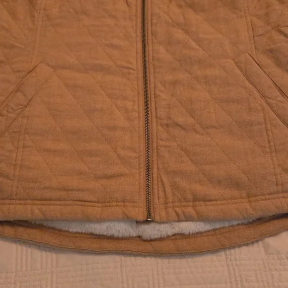 Coldwater Creek Quilted Tan Vest Size L - Picture 2 of 12